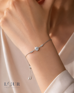 Élan Moissanite Bracelet