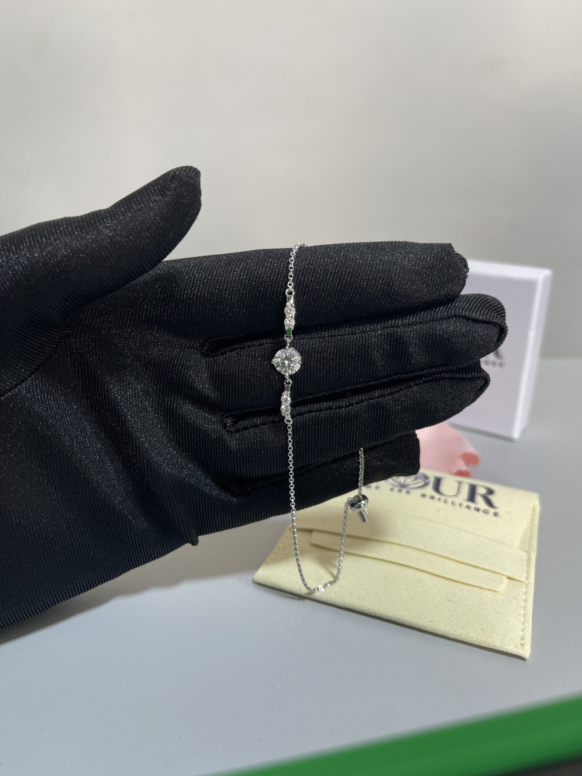 Élan Moissanite Bracelet - Image 3